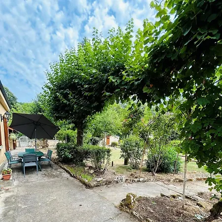 Ferienhaus Les 3 Tilleuls - Charme & Jardin Au Coeur De
